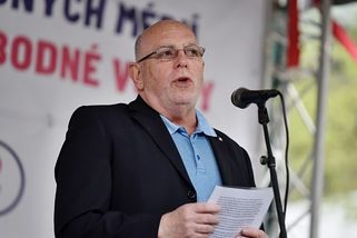 Ondřej Neumann: Zdeněk Šarapatka se zasloužil o Českou televizi. Že není v radě, je vládní ostuda — HlídacíPes.org